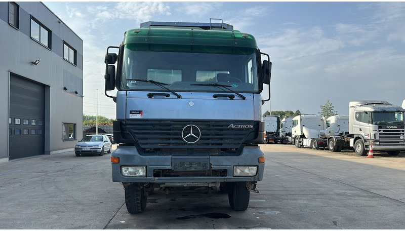 Mercedes-Benz Actros 4143 (8X8 / BOITE MANUELLE / LAMES / GRAND PONT / STEEL SUSP. / BIG AXLE) - Kravas automašīna pašizgāzējs: foto 2 Mercedes-Benz Actros 4143 (8X8 / BOITE MANUELLE / LAMES / GRAND PONT / STEEL SUSP. / BIG AXLE) - Kravas automašīna pašizgāzējs: foto 2