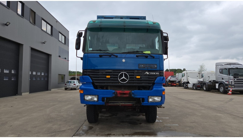 Mercedes-Benz Actros 4143 (EPS / 8X6 / LAMES / GRAND PONT / V6 / 3 PEDALES / MP1) - Kravas automašīna pašizgāzējs: foto 2 Mercedes-Benz Actros 4143 (EPS / 8X6 / LAMES / GRAND PONT / V6 / 3 PEDALES / MP1) - Kravas automašīna pašizgāzējs: foto 2