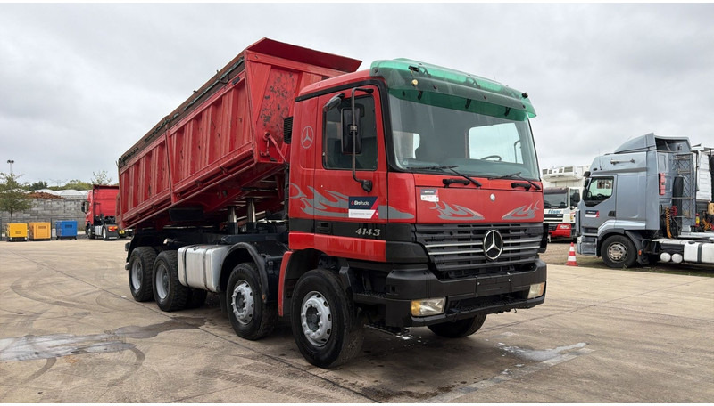 Mercedes-Benz Actros 4143 (GRAND PONT / BOITE MANUELLE / LAMES / 8X4 / STEEL SUSP.) - Kravas automašīna pašizgāzējs: foto 3 Mercedes-Benz Actros 4143 (GRAND PONT / BOITE MANUELLE / LAMES / 8X4 / STEEL SUSP.) - Kravas automašīna pašizgāzējs: foto 3