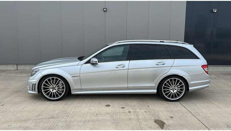 Mercedes-Benz C-Klasse 63 AMG (LICHTE VRACHT / BELGISCHE WAGEN / V8 / OPEN DAK) - Vieglā automašīna: foto 5 Mercedes-Benz C-Klasse 63 AMG (LICHTE VRACHT / BELGISCHE WAGEN / V8 / OPEN DAK) - Vieglā automašīna: foto 5