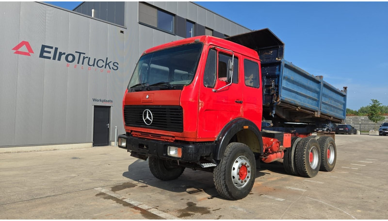 Mercedes-Benz SK 2226 (V8 / BOITE MANUELLE / POMPE MANUELLE / GRAND PONT / LAMES) - Kravas automašīna pašizgāzējs: foto 1 Mercedes-Benz SK 2226 (V8 / BOITE MANUELLE / POMPE MANUELLE / GRAND PONT / LAMES) - Kravas automašīna pašizgāzējs: foto 1