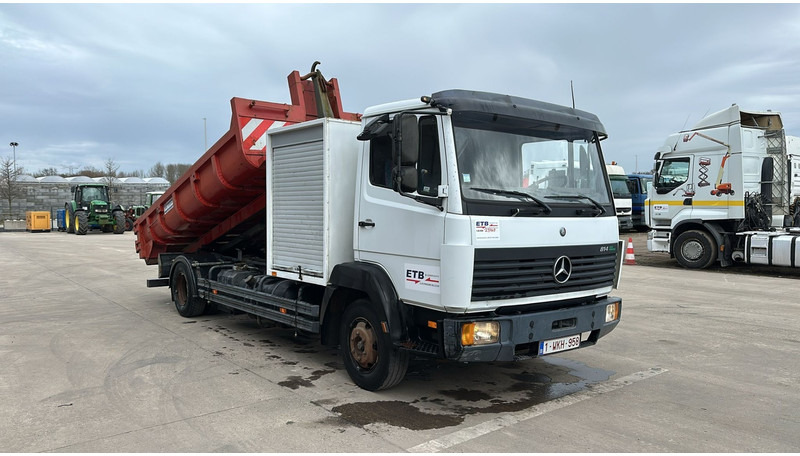 Mercedes-Benz SK 814 (BELGIAN TRUCK / HOOK / PERFECT CONDITION !!! / WITH CONTAINER / 363000 KM !!!! ) - Pacēlājs ar āķi: foto 4 Mercedes-Benz SK 814 (BELGIAN TRUCK / HOOK / PERFECT CONDITION !!! / WITH CONTAINER / 363000 KM !!!! ) - Pacēlājs ar āķi: foto 4