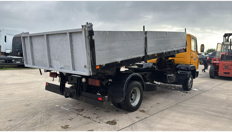 Mercedes-Benz SK 814 (MANUAL PUMP / POMPE MANUELLE / LAMES) - Kravas automašīna pašizgāzējs: foto 4 Mercedes-Benz SK 814 (MANUAL PUMP / POMPE MANUELLE / LAMES) - Kravas automašīna pašizgāzējs: foto 4