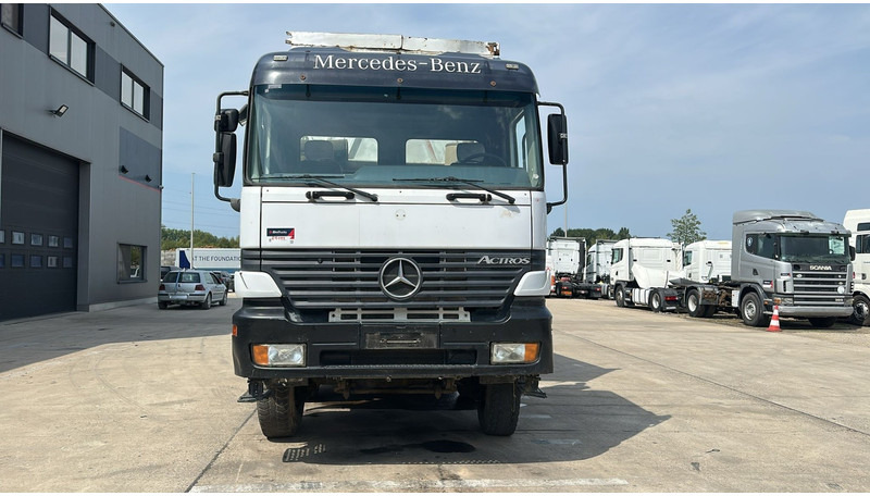 Mercedes-Benz actros 4140 (8X8 / BOITE MANUELLE / MANUAL GEARBOX / LAMES / GRAND PONT / BIG AXLE) - Kravas automašīna pašizgāzējs: foto 2 Mercedes-Benz actros 4140 (8X8 / BOITE MANUELLE / MANUAL GEARBOX / LAMES / GRAND PONT / BIG AXLE) - Kravas automašīna pašizgāzējs: foto 2