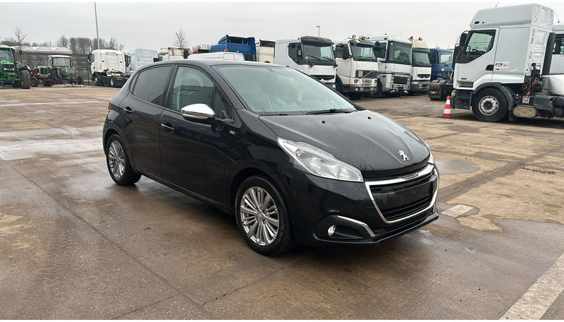 Peugeot 208 (BELGIAN CAR / AIRCO / 5 DOORS / PETROL) - Vieglā automašīna: foto 2 Peugeot 208 (BELGIAN CAR / AIRCO / 5 DOORS / PETROL) - Vieglā automašīna: foto 2