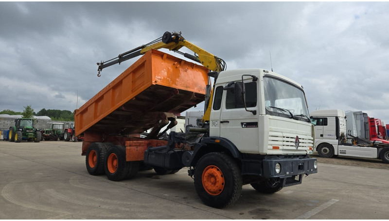 Renault G 300 Manager (POMPE MANUELLE / GRUE COPMA 90.2 / LAMES / 6X4 / GRAND PONT) - Kravas automašīna pašizgāzējs, Kravas auto ar manipulatoru: foto 3 Renault G 300 Manager (POMPE MANUELLE / GRUE COPMA 90.2 / LAMES / 6X4 / GRAND PONT) - Kravas automašīna pašizgāzējs, Kravas auto ar manipulatoru: foto 3