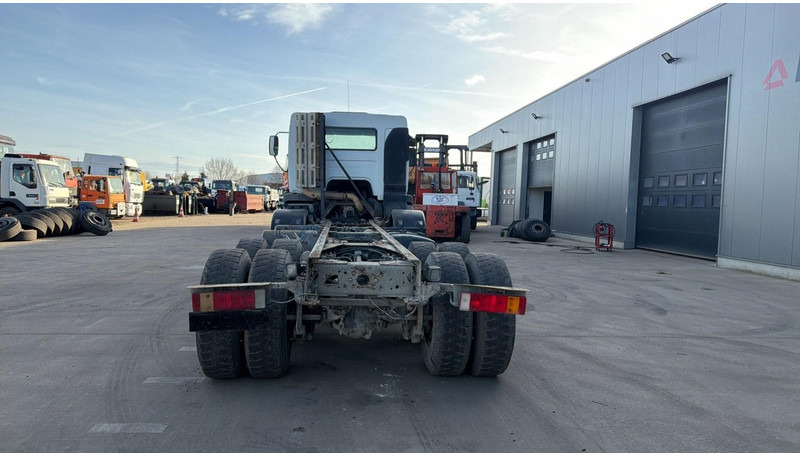 Renault KERAX 370 DCI (BOITE MANUELLE / LAMES / GRAND PONT / STEEL SUSP. / BIG AXLE) - Šasija kravas automašīna: foto 5 Renault KERAX 370 DCI (BOITE MANUELLE / LAMES / GRAND PONT / STEEL SUSP. / BIG AXLE) - Šasija kravas automašīna: foto 5