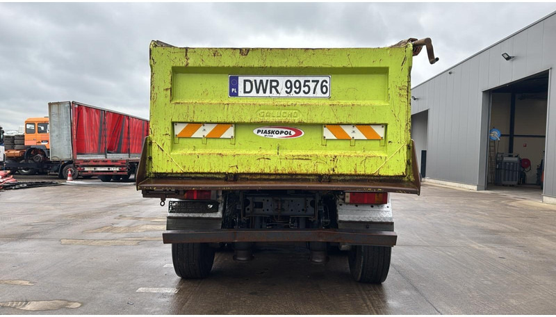 Renault KERAX 420 (10X4 / 43 TONNES !! / LAMES / GRAND PONT / STEEL SUSP. / MANUAL GEARBOX / BOITE MANUELLE) - Kravas automašīna pašizgāzējs: foto 5 Renault KERAX 420 (10X4 / 43 TONNES !! / LAMES / GRAND PONT / STEEL SUSP. / MANUAL GEARBOX / BOITE MANUELLE) - Kravas automašīna pašizgāzējs: foto 5