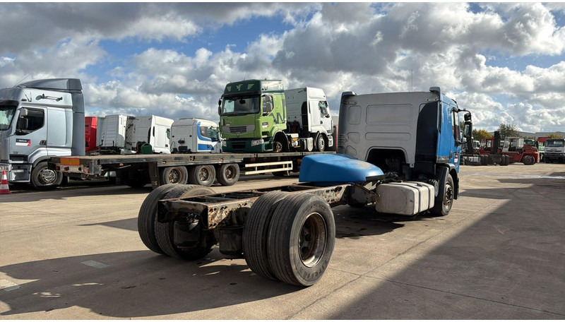 Renault Premium 320 (BOITE MANUELLE / MANUAL GEARBOX) - Šasija kravas automašīna: foto 4 Renault Premium 320 (BOITE MANUELLE / MANUAL GEARBOX) - Šasija kravas automašīna: foto 4