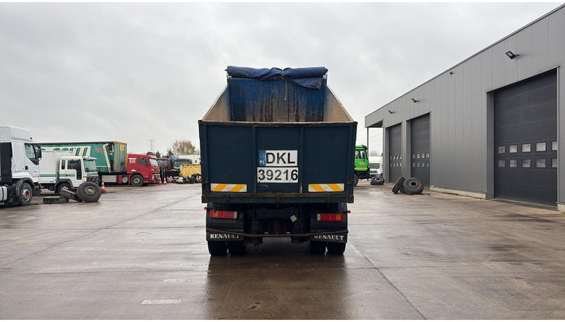 Renault Premium 340 (POMPE MANUELLE / GRAND PONT / BIG AXLE / MANUAL PUMP / PROPRE) - Kravas automašīna pašizgāzējs: foto 5 Renault Premium 340 (POMPE MANUELLE / GRAND PONT / BIG AXLE / MANUAL PUMP / PROPRE) - Kravas automašīna pašizgāzējs: foto 5