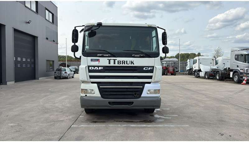 DAF 85 CF 410 (LOW CABIN / PETIT CABINE / TRES PROPRE / CLEAN CONDITION) - Vilcējs: foto 2 DAF 85 CF 410 (LOW CABIN / PETIT CABINE / TRES PROPRE / CLEAN CONDITION) - Vilcējs: foto 2