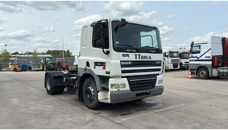 DAF 85 CF 410 (LOW CABIN / PETIT CABINE / TRES PROPRE / CLEAN CONDITION) - Vilcējs: foto 3 DAF 85 CF 410 (LOW CABIN / PETIT CABINE / TRES PROPRE / CLEAN CONDITION) - Vilcējs: foto 3