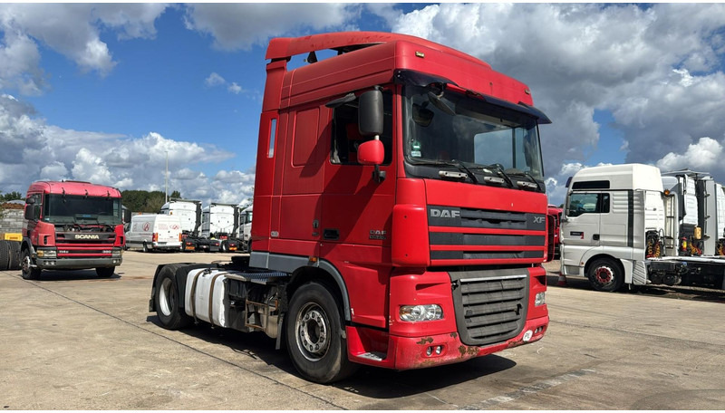 DAF XF 105.410 (BOITE MANUELLE / MANUAL GEARBOX) - Vilcējs: foto 3 DAF XF 105.410 (BOITE MANUELLE / MANUAL GEARBOX) - Vilcējs: foto 3