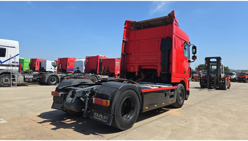 DAF XF 105.410 (BOITE MANUELLE / SUPER PROPRE !!! / TRES BONNE ETAT / AIRCO / MANUAL GEARBOX) - Vilcējs: foto 5 DAF XF 105.410 (BOITE MANUELLE / SUPER PROPRE !!! / TRES BONNE ETAT / AIRCO / MANUAL GEARBOX) - Vilcējs: foto 5