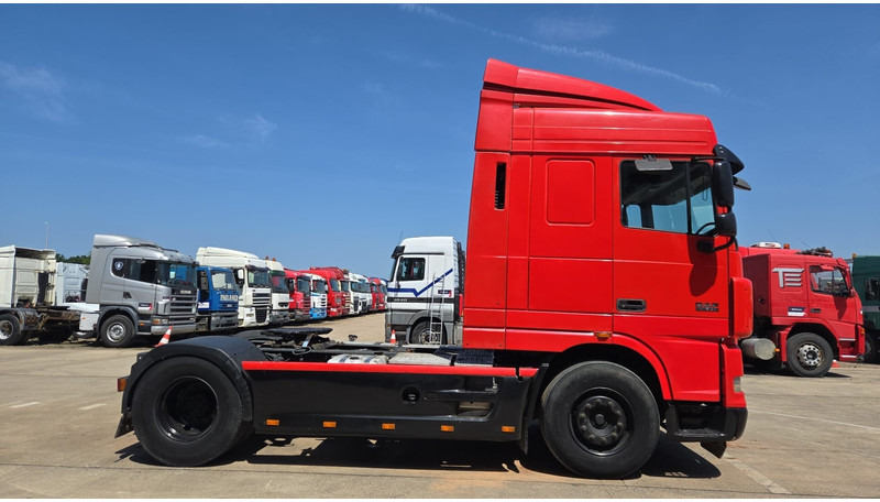 DAF XF 105.410 (BOITE MANUELLE / SUPER PROPRE !!! / TRES BONNE ETAT / AIRCO / MANUAL GEARBOX) - Vilcējs: foto 4 DAF XF 105.410 (BOITE MANUELLE / SUPER PROPRE !!! / TRES BONNE ETAT / AIRCO / MANUAL GEARBOX) - Vilcējs: foto 4
