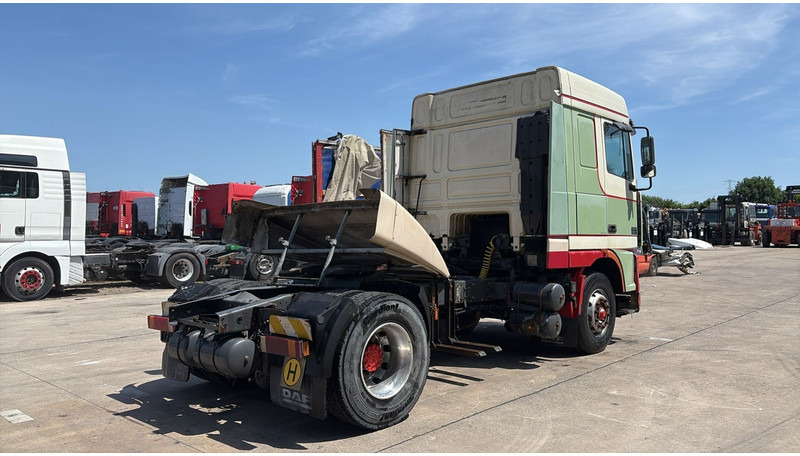 DAF XF 95.430 (EURO 3 / BOITE MANUELLE / MANUAL GEARBOX) - Vilcējs: foto 5 DAF XF 95.430 (EURO 3 / BOITE MANUELLE / MANUAL GEARBOX) - Vilcējs: foto 5