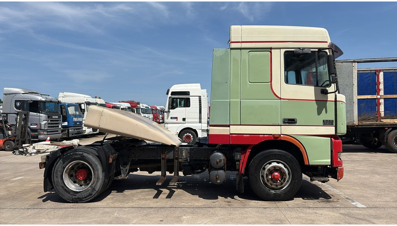 DAF XF 95.430 (EURO 3 / BOITE MANUELLE / MANUAL GEARBOX) - Vilcējs: foto 4 DAF XF 95.430 (EURO 3 / BOITE MANUELLE / MANUAL GEARBOX) - Vilcējs: foto 4