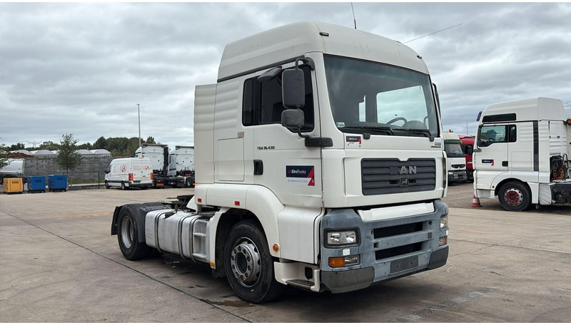 MAN TGA 18.430 (PTO / POMPE HYDRAULIQUE / MANUAL GEARBOX / BOITE MANUELLE / HYDRAULIC PUMP) - Vilcējs: foto 2 MAN TGA 18.430 (PTO / POMPE HYDRAULIQUE / MANUAL GEARBOX / BOITE MANUELLE / HYDRAULIC PUMP) - Vilcējs: foto 2