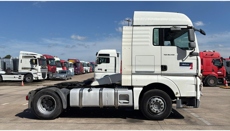 MAN TGA 18.440 (BOITE MANUELLE / MANUAL GEARBOX) - Vilcējs: foto 3 MAN TGA 18.440 (BOITE MANUELLE / MANUAL GEARBOX) - Vilcējs: foto 3