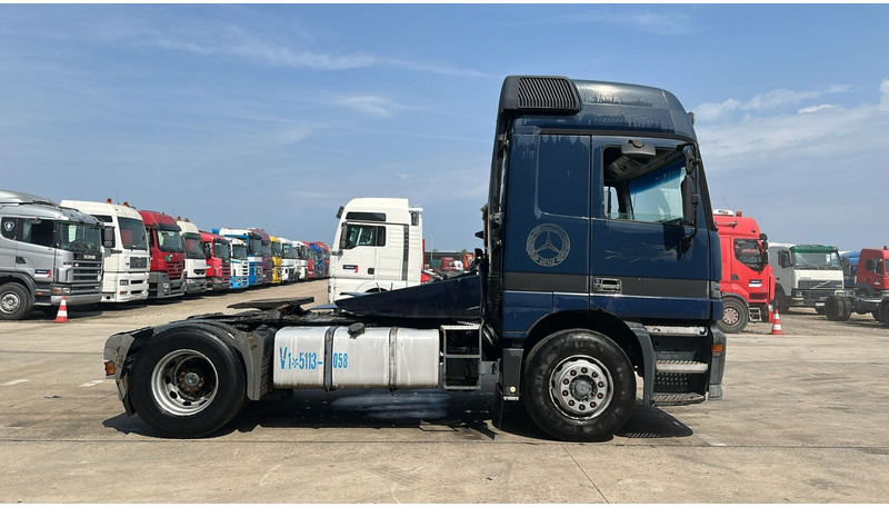 Mercedes-Benz Actros 1835 (EPS / V6 / 3 PEDALES / MP1 / PTO) - Vilcējs: foto 4 Mercedes-Benz Actros 1835 (EPS / V6 / 3 PEDALES / MP1 / PTO) - Vilcējs: foto 4
