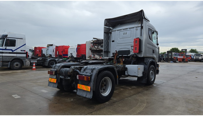 Scania 124 - 360 (POMPE MANUELLE / MANUAL PUMP / BOITE MANUELLE / MANUAL GEARBOX / AIRCO) - Vilcējs: foto 5 Scania 124 - 360 (POMPE MANUELLE / MANUAL PUMP / BOITE MANUELLE / MANUAL GEARBOX / AIRCO) - Vilcējs: foto 5