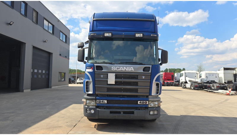 Scania 124-420 (MANUAL GEARBOX / BOITE MANUELLE / AIRCO / AC) - Vilcējs: foto 2 Scania 124-420 (MANUAL GEARBOX / BOITE MANUELLE / AIRCO / AC) - Vilcējs: foto 2