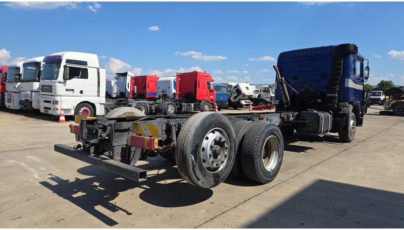 Volvo F 12 - 360 (FULL STEEL SUSPENSION / MANUAL PUMP / SUSP. LAMES / 6X2) - Šasija kravas automašīna: foto 5 Volvo F 12 - 360 (FULL STEEL SUSPENSION / MANUAL PUMP / SUSP. LAMES / 6X2) - Šasija kravas automašīna: foto 5