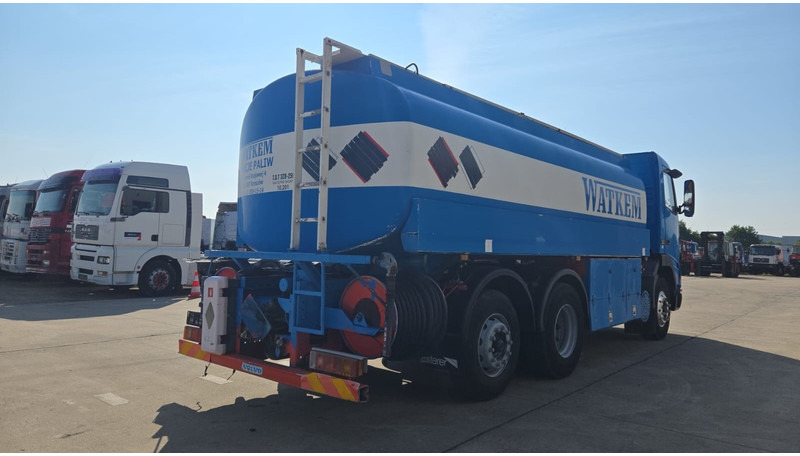 Volvo FH 12.380 (20.100 LITERS / PARFAIT ETAT / TOP CONDITION !!! / 6X2 / BOITE MANUELLE) - Autocisterna: foto 5 Volvo FH 12.380 (20.100 LITERS / PARFAIT ETAT / TOP CONDITION !!! / 6X2 / BOITE MANUELLE) - Autocisterna: foto 5