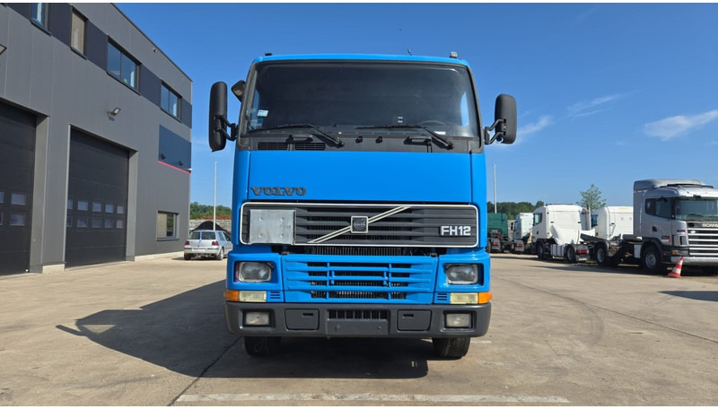 Volvo FH 12.380 (20.100 LITERS / PARFAIT ETAT / TOP CONDITION !!! / 6X2 / BOITE MANUELLE) - Autocisterna: foto 2 Volvo FH 12.380 (20.100 LITERS / PARFAIT ETAT / TOP CONDITION !!! / 6X2 / BOITE MANUELLE) - Autocisterna: foto 2