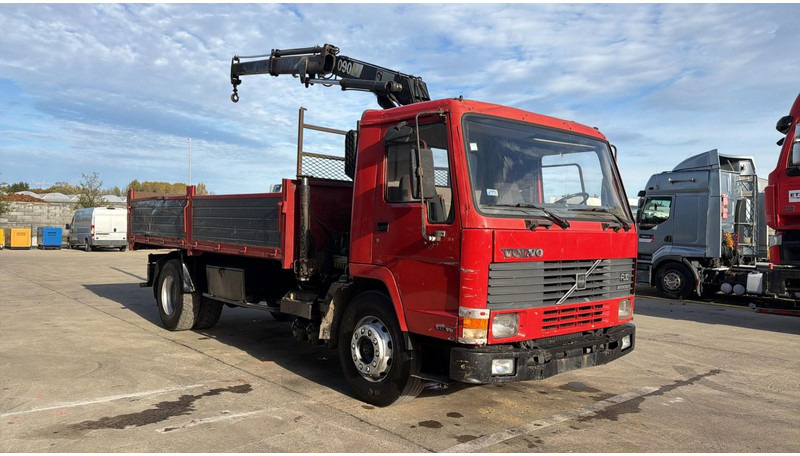 Volvo FL 10 - 320 (MANUAL PUMP / STEEL SUSP. / CRANE / LAMES / POMPE MANUELLE) - Bortu kravas automašīna/ Platforma, Kravas auto ar manipulatoru: foto 3 Volvo FL 10 - 320 (MANUAL PUMP / STEEL SUSP. / CRANE / LAMES / POMPE MANUELLE) - Bortu kravas automašīna/ Platforma, Kravas auto ar manipulatoru: foto 3