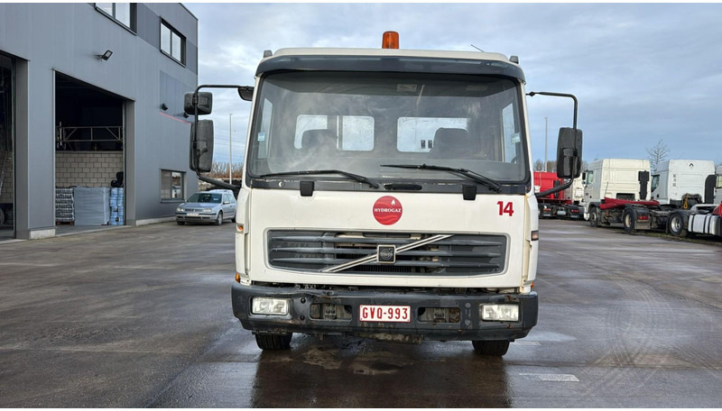 Volvo FL 220 (BELGIAN TRUCK / MANUAL GEARBOX / CAMION BELGE) - Šasija kravas automašīna: foto 2 Volvo FL 220 (BELGIAN TRUCK / MANUAL GEARBOX / CAMION BELGE) - Šasija kravas automašīna: foto 2