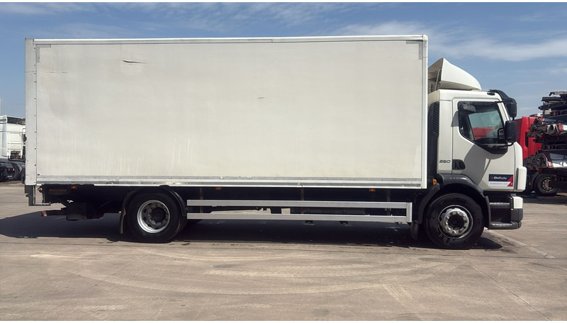 Volvo FL 260 (LIFT 2000 KG / PERFECT BELGIAN TRUCK / 18 TON / EURO 5) - Kravas automašīna ar slēgto virsbūvi: foto 4 Volvo FL 260 (LIFT 2000 KG / PERFECT BELGIAN TRUCK / 18 TON / EURO 5) - Kravas automašīna ar slēgto virsbūvi: foto 4