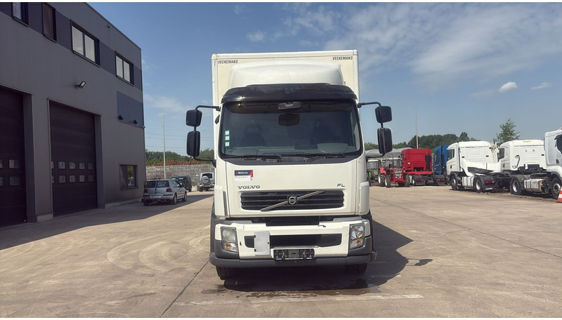 Volvo FL 260 (LIFT 2000 KG / PERFECT BELGIAN TRUCK / 18 TON / EURO 5) - Kravas automašīna ar slēgto virsbūvi: foto 2 Volvo FL 260 (LIFT 2000 KG / PERFECT BELGIAN TRUCK / 18 TON / EURO 5) - Kravas automašīna ar slēgto virsbūvi: foto 2