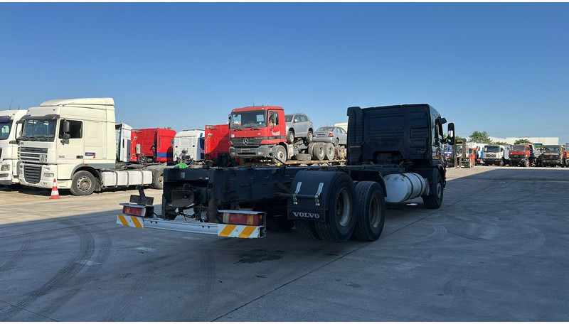 Volvo FM 12 - 380 (FULL STEEL SUSP. / SUSP. LAMES / CHASSIS LONGUE / 10 TYRES / TRES BONNE ETAT) - Šasija kravas automašīna: foto 5 Volvo FM 12 - 380 (FULL STEEL SUSP. / SUSP. LAMES / CHASSIS LONGUE / 10 TYRES / TRES BONNE ETAT) - Šasija kravas automašīna: foto 5