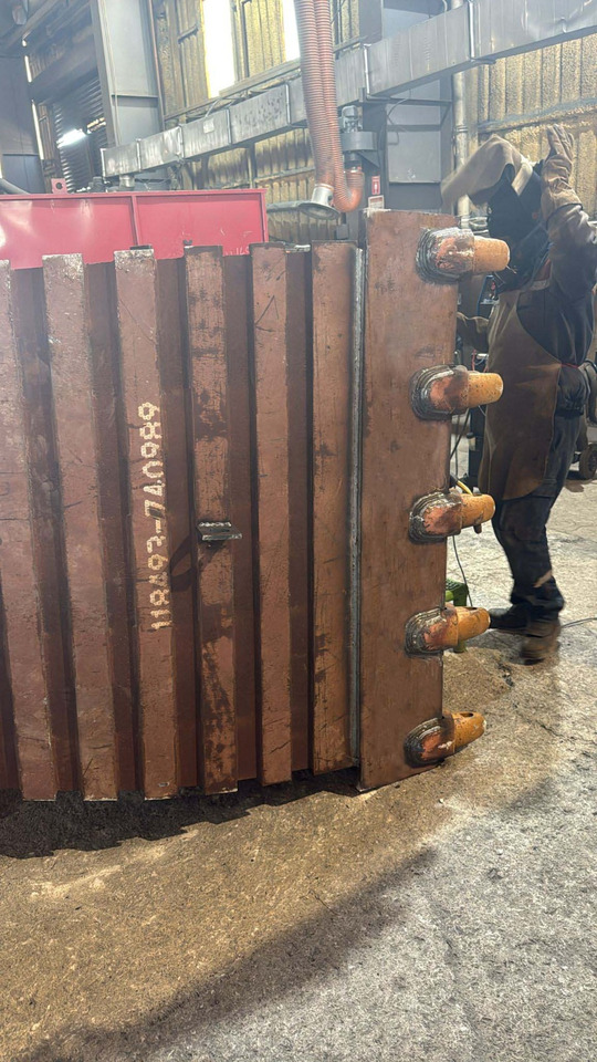 Ekskavatora kauss - Kāpurķēžu ekskavators 35-40tons Bucket: foto 8 Ekskavatora kauss - Kāpurķēžu ekskavators 35-40tons Bucket: foto 8