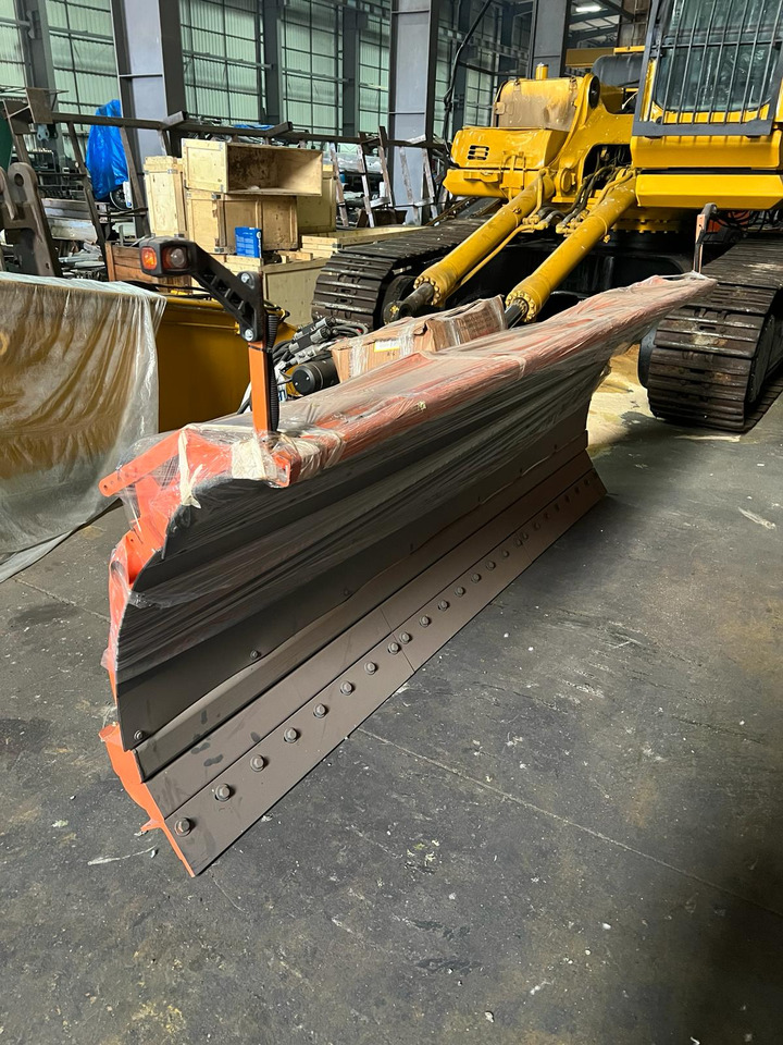 GALEN Snow Blade for Trucks - Sniega arkls - Kravas automašīna: foto 1 GALEN Snow Blade for Trucks - Sniega arkls - Kravas automašīna: foto 1