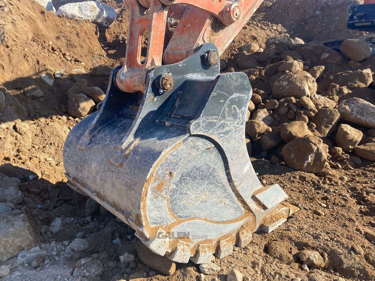 Hitachi ZX490 Heavy Duty Bucket - Ekskavatora kauss: foto 5 Hitachi ZX490 Heavy Duty Bucket - Ekskavatora kauss: foto 5