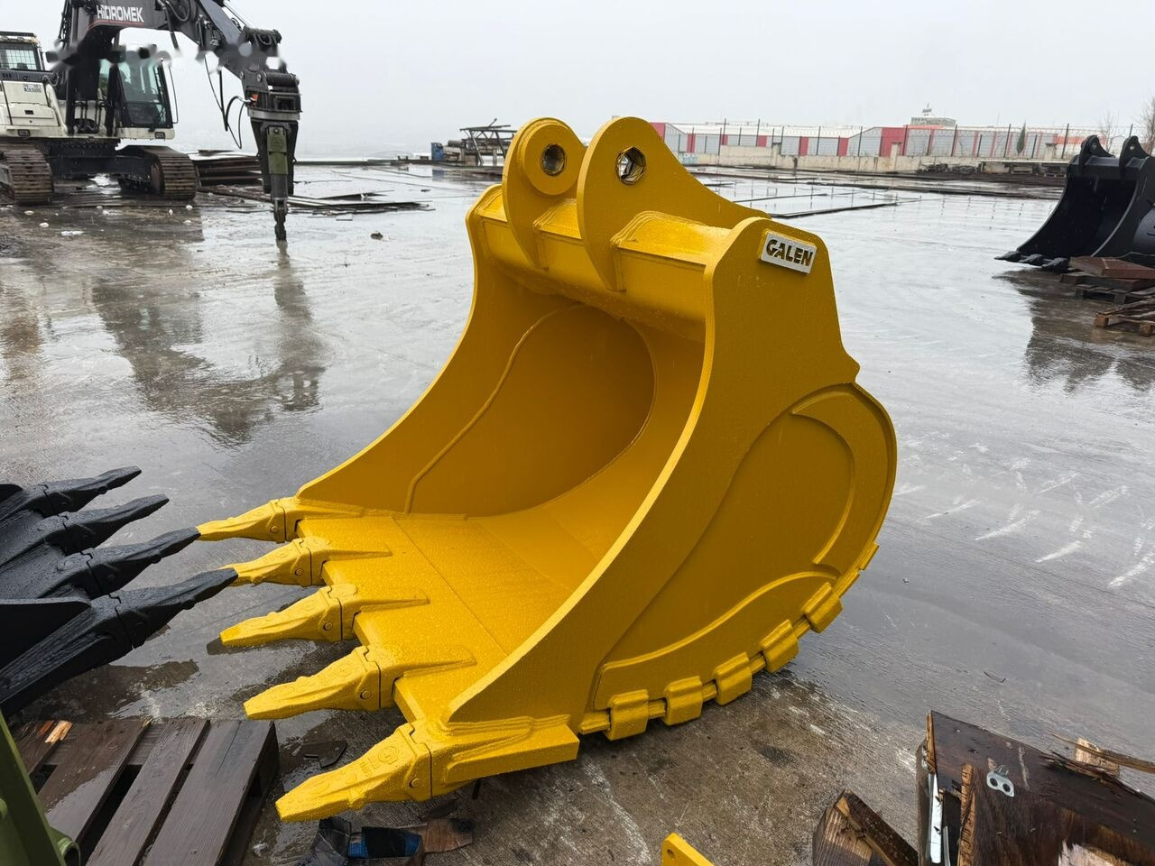 Komatsu PC300 Reinforced General Purpose Bucket - Ekskavatora kauss: foto 1 Komatsu PC300 Reinforced General Purpose Bucket - Ekskavatora kauss: foto 1