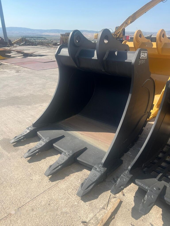 Komatsu PC350 Bucket from Stock - Ekskavatora kauss: foto 2 Komatsu PC350 Bucket from Stock - Ekskavatora kauss: foto 2