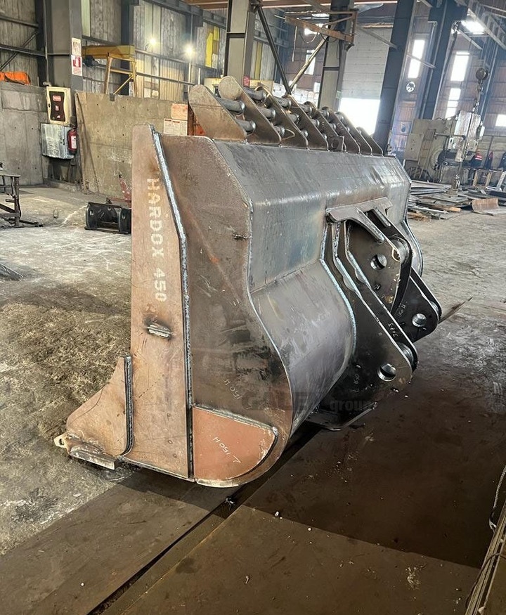 Volvo L150 - Iekrāvēja kauss: foto 1 Volvo L150 - Iekrāvēja kauss: foto 1