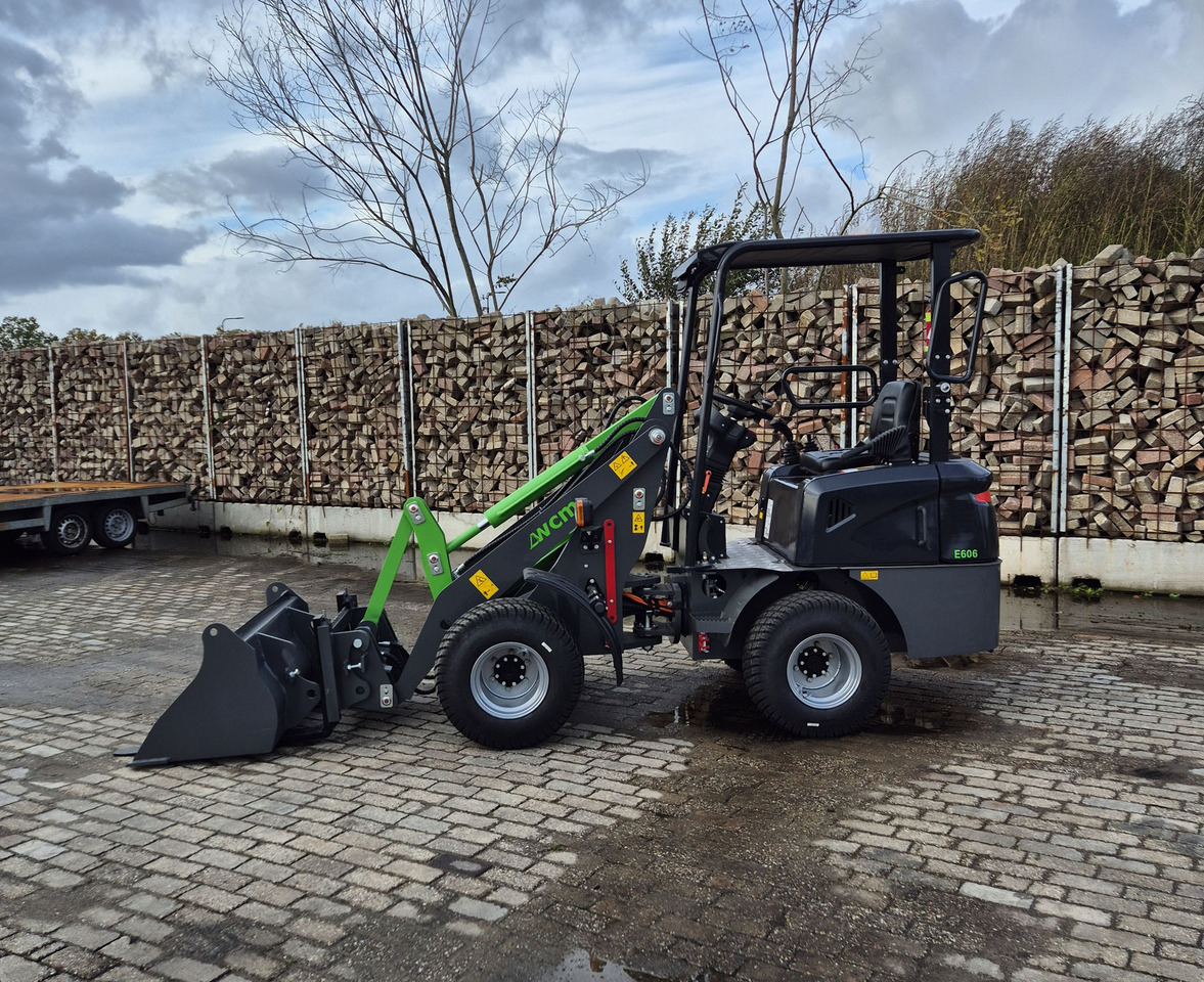 WCM-606 - Riteņu iekrāvējs: foto 3 WCM-606 - Riteņu iekrāvējs: foto 3