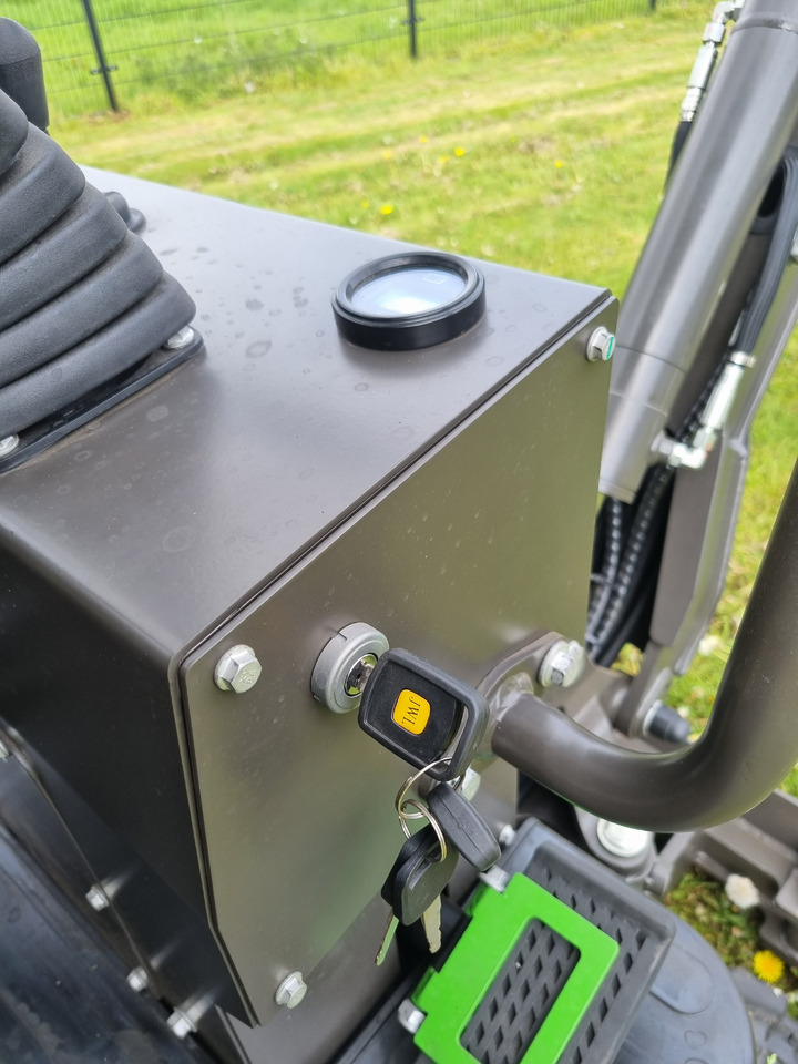 WCM CTX8010 - Mini-ekskavators: foto 4 WCM CTX8010 - Mini-ekskavators: foto 4