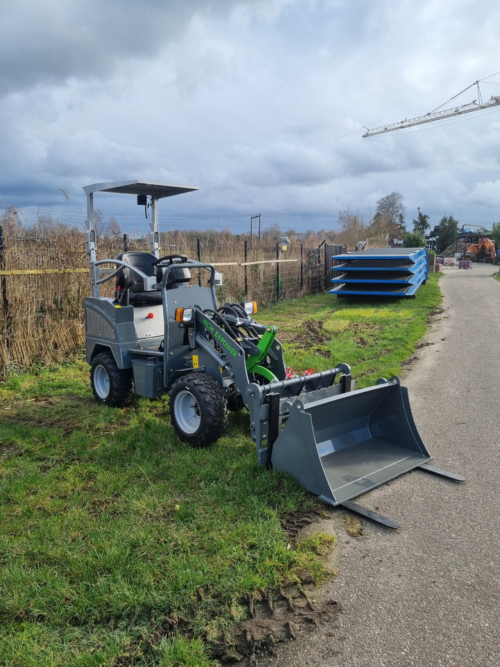 WCM L1150e E-power - Riteņu iekrāvējs: foto 5 WCM L1150e E-power - Riteņu iekrāvējs: foto 5