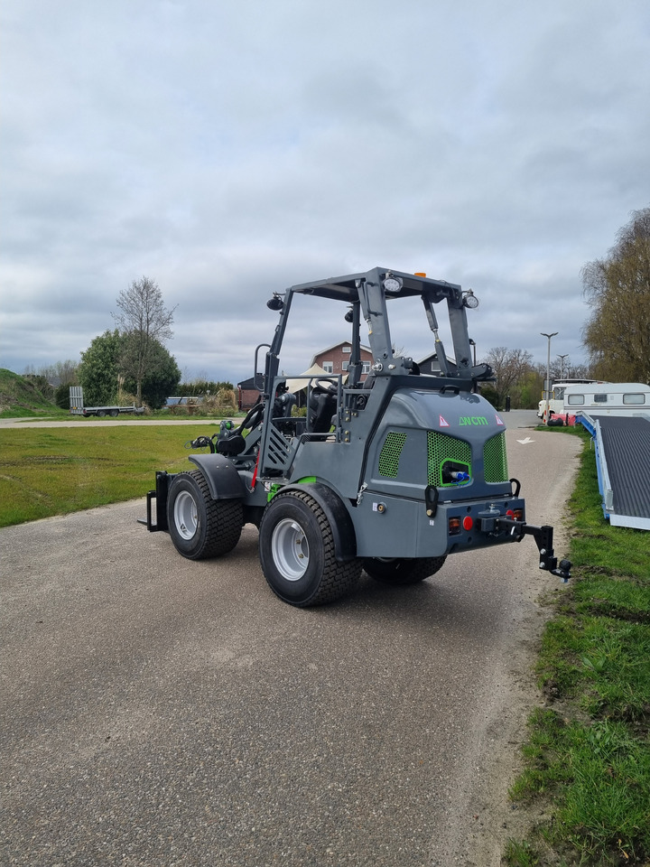 Jaunā Riteņu iekrāvējs WCM L2316: foto 14