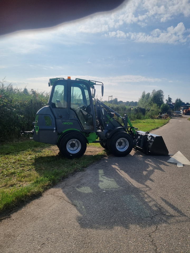 WCM L2412 - Riteņu iekrāvējs: foto 2 WCM L2412 - Riteņu iekrāvējs: foto 2