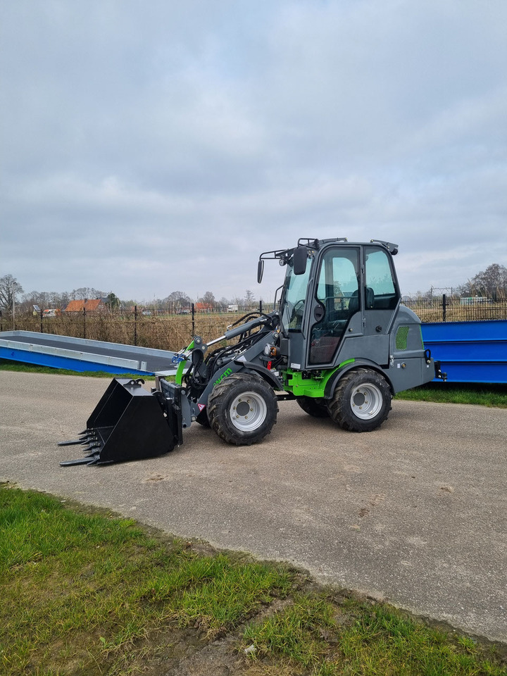 WCM-L2416 - Riteņu iekrāvējs: foto 3 WCM-L2416 - Riteņu iekrāvējs: foto 3