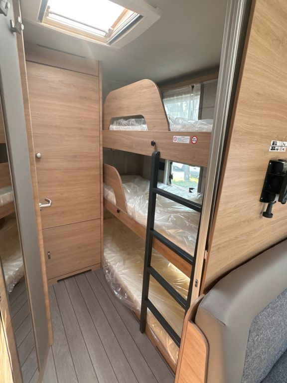 Jaunā Dzīvojamais treileris Knaus Südwind 500 QDK 60 Years Sondermodell: foto 1
