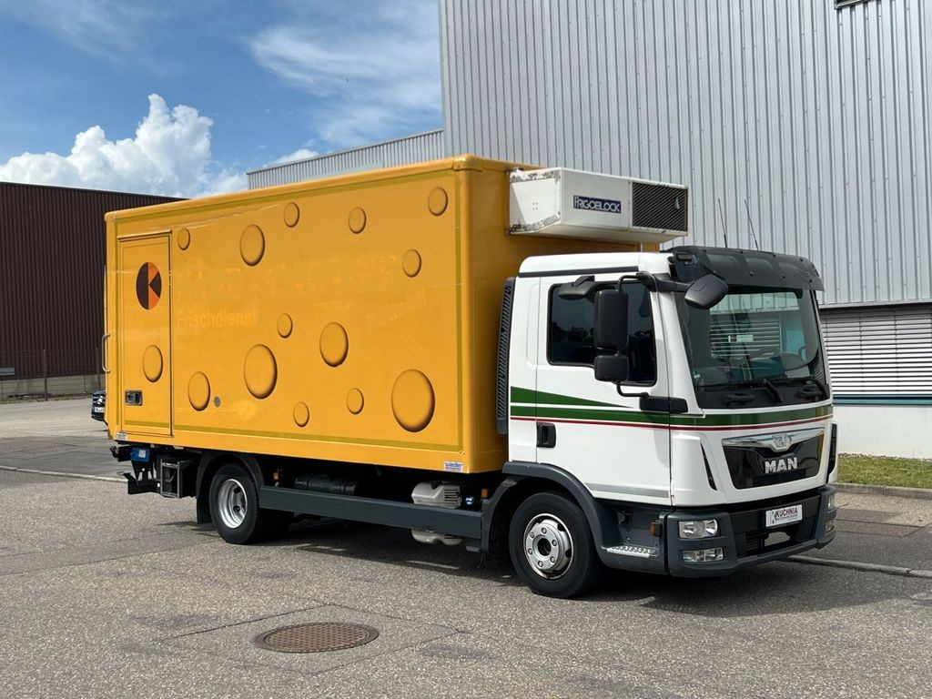 MAN TGL 8.220 Kühlkoffer 5,26m LBW Klima Luftgef. MAN TGL 8.220 Kühlkoffer 5,26m LBW Klima Luftgef. - Komercauto refrižerators: foto 1 MAN TGL 8.220 Kühlkoffer 5,26m LBW Klima Luftgef. MAN TGL 8.220 Kühlkoffer 5,26m LBW Klima Luftgef. - Komercauto refrižerators: foto 1