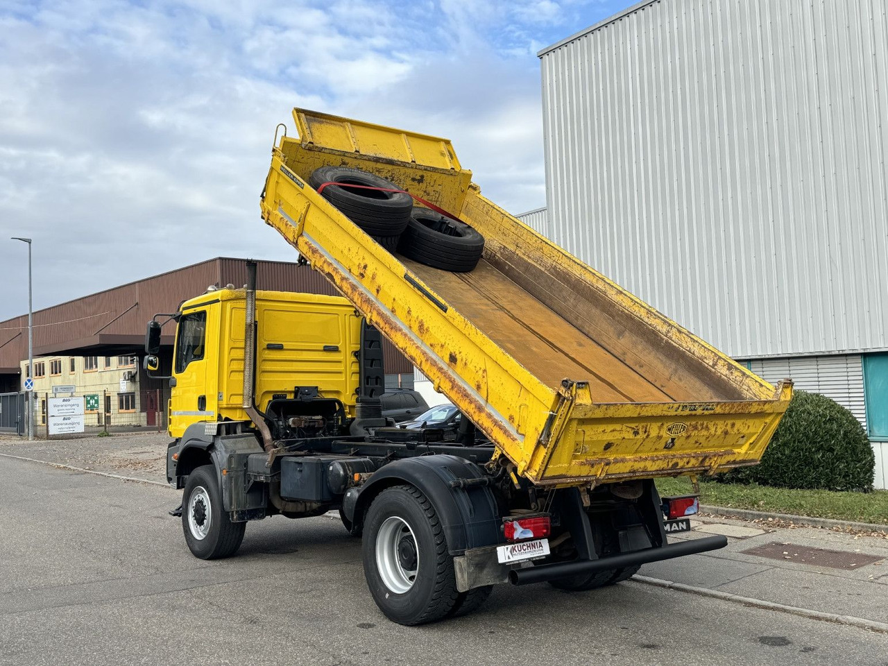 Kravas automašīna pašizgāzējs MAN TGM 18.340 4x4 ALLRAD MEILLER 3-S Kipper AHK: foto 11 Kravas automašīna pašizgāzējs MAN TGM 18.340 4x4 ALLRAD MEILLER 3-S Kipper AHK: foto 11