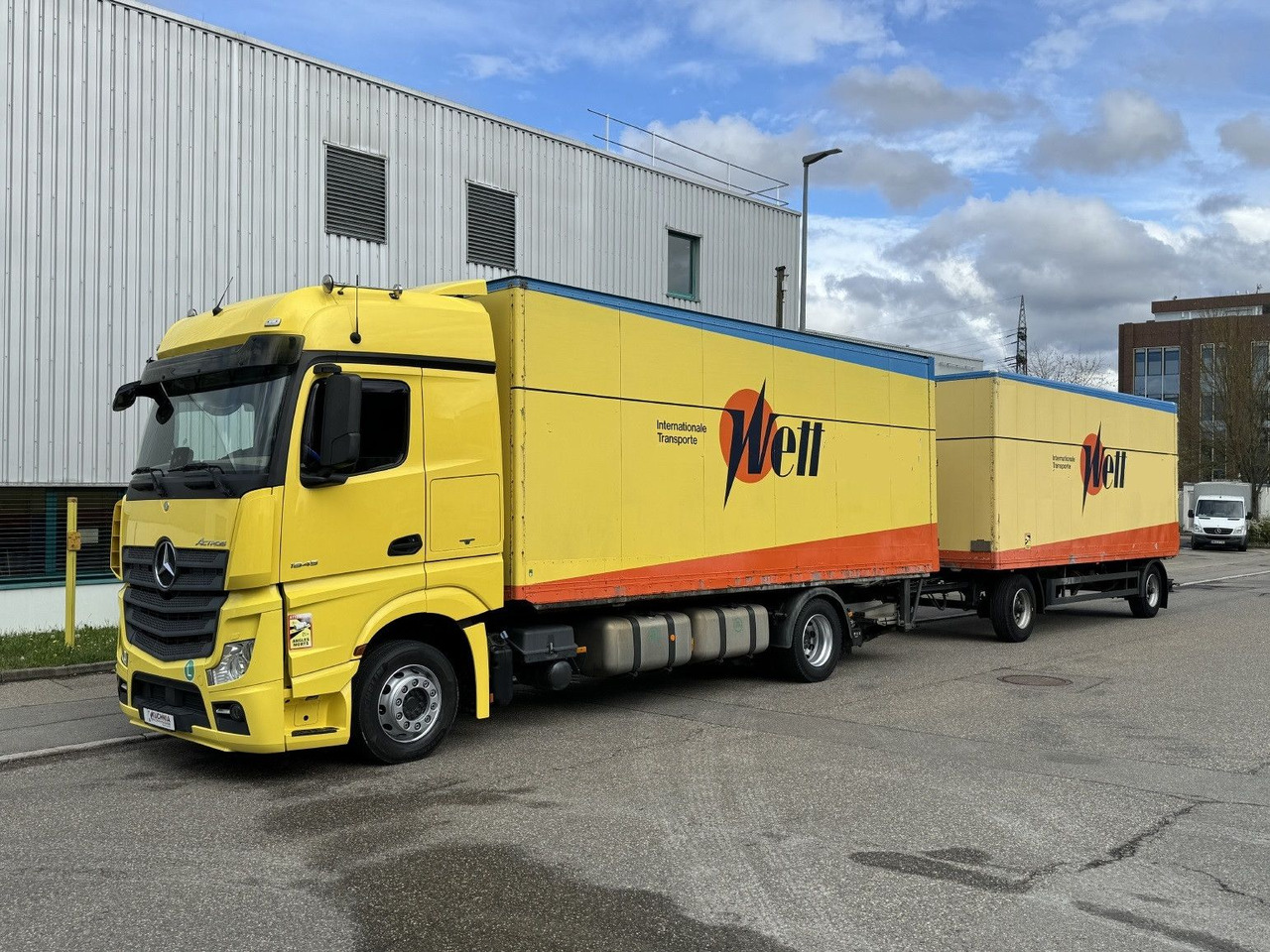 Mercedes-Benz Actros 1845 LL Gr.Haus AWL-Möbelkoffer ULBW - Kravas automašīna ar slēgto virsbūvi: foto 2 Mercedes-Benz Actros 1845 LL Gr.Haus AWL-Möbelkoffer ULBW - Kravas automašīna ar slēgto virsbūvi: foto 2